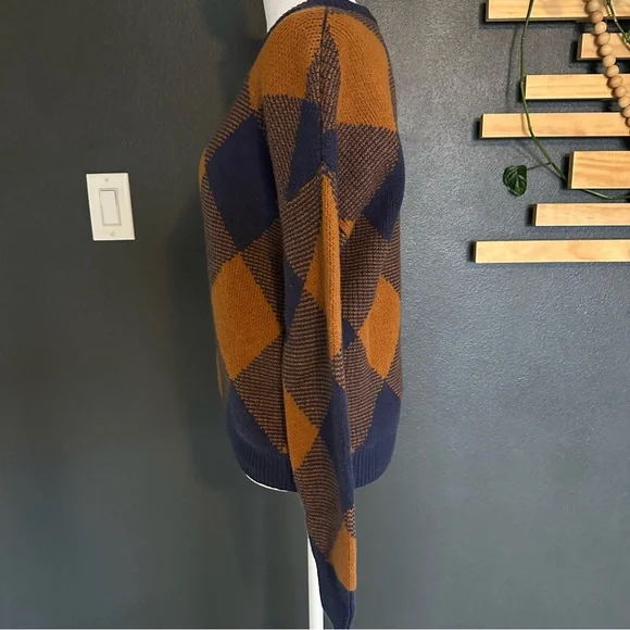 Madewell Mullen Plaid Pull Over in Rust and Navy Blue - Picture 4 of 7